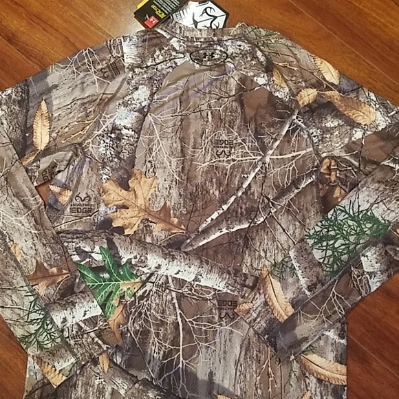NWT Men's Under Armour camo long sleeve tee - Picture 5 of 7
